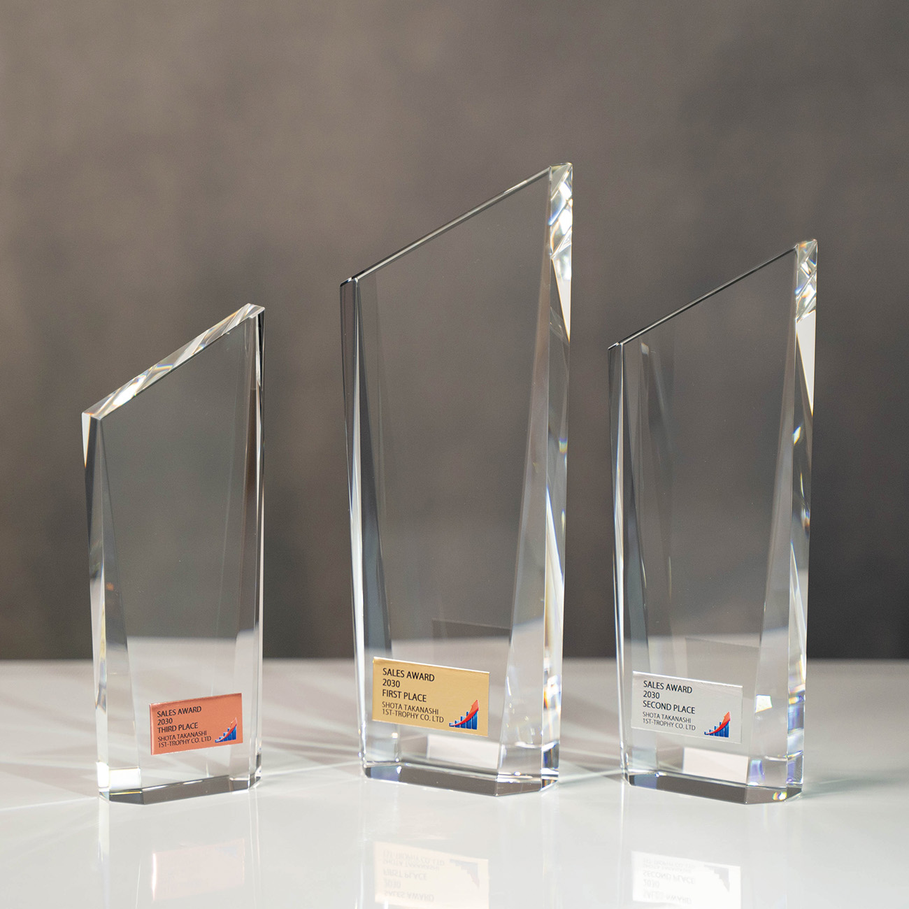 クリスタルトロフィー 内部レーザー彫刻【XC-0193_Dサイズ】高さ：14.5